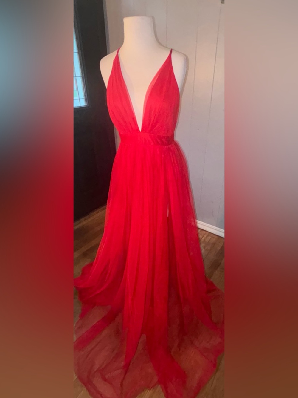 Elegant Red Tulle Evening Gown